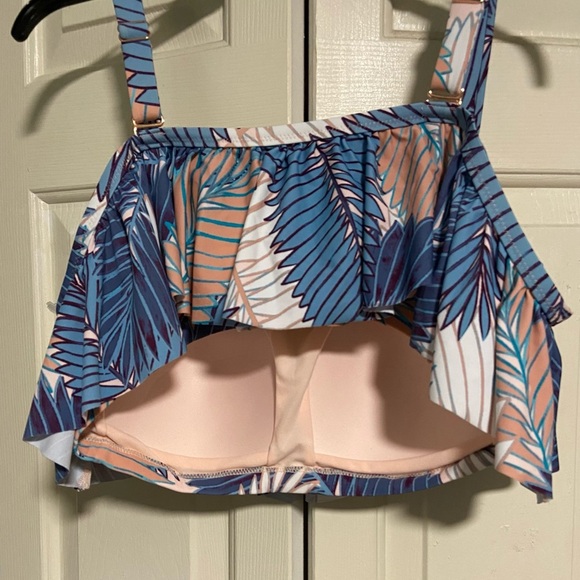 Raisins  Bikini ruffle Top - Picture 7 of 13